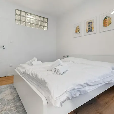Touch 2 Bedroom Lejlighed Bratislava
